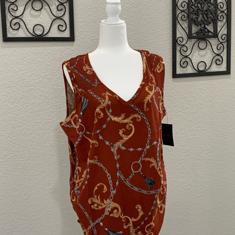 Women’s Sleeveless Gooddess Top-plus size